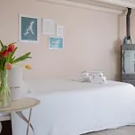 Casale Raffaello Bed & Breakfast 4*