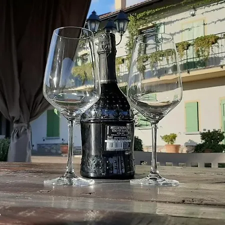 Frühstückspension Casale Raffaello Albese Con Cassano