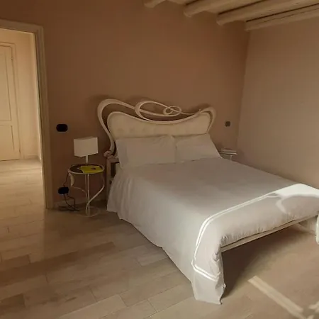 Frühstückspension Casale Raffaello Albese Con Cassano