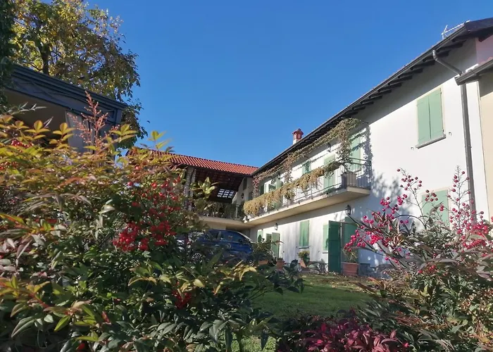 Bed & Breakfast Casale Raffaello Albese Con Cassano