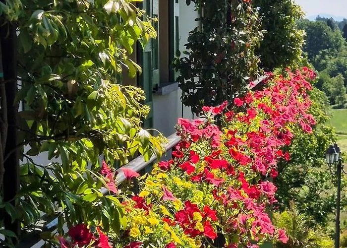 Casale Raffaello 4* Albese Con Cassano