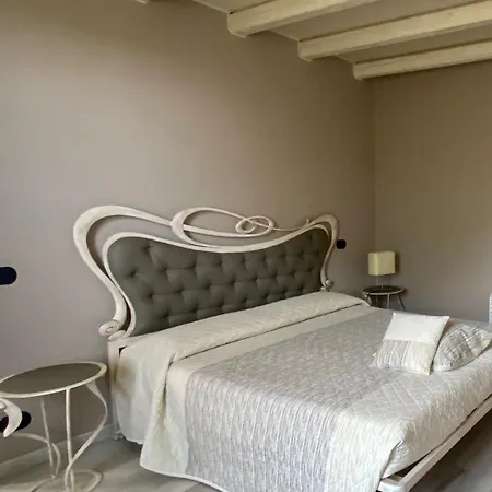 Bed & Breakfast Casale Raffaello Albese Con Cassano