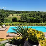 Bed & Breakfast Casale Raffaello 4*