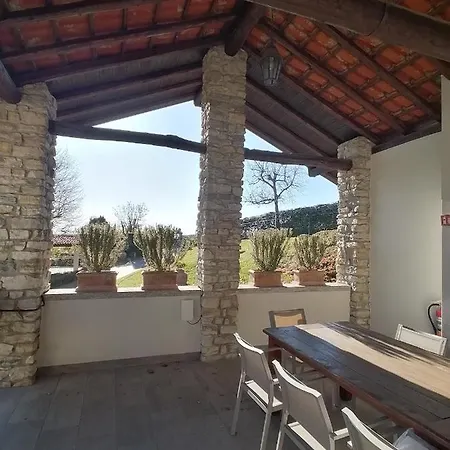 Casale Raffaello Albese Con Cassano