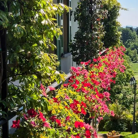 Casale Raffaello 4* Albese Con Cassano